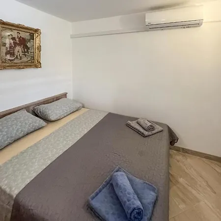 Stunning In With House Sea View 斯普利特卡