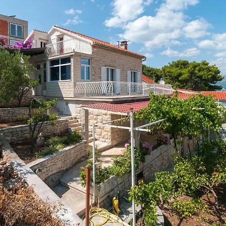 Stunning In With House Sea View 斯普利特卡