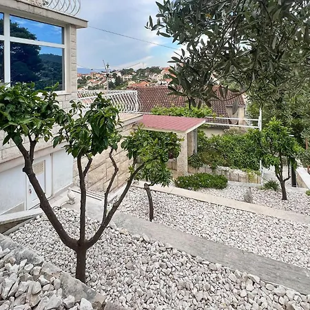 Stunning In With House Sea View *