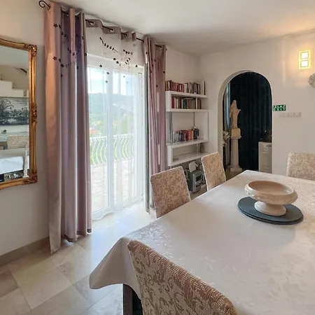 Stunning In With House Sea View Splitska